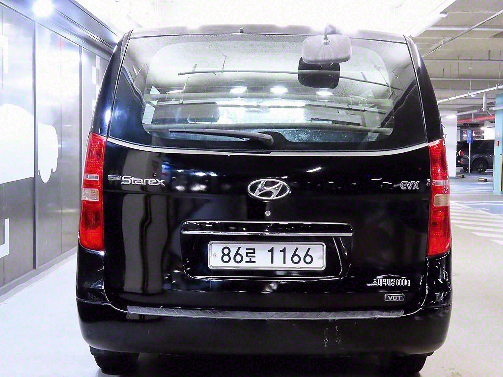 HYUNDAI Starex - Vista 5