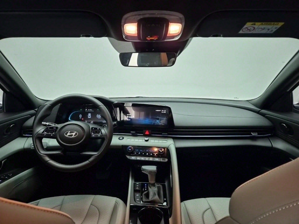 HYUNDAI Avante - Vista 7