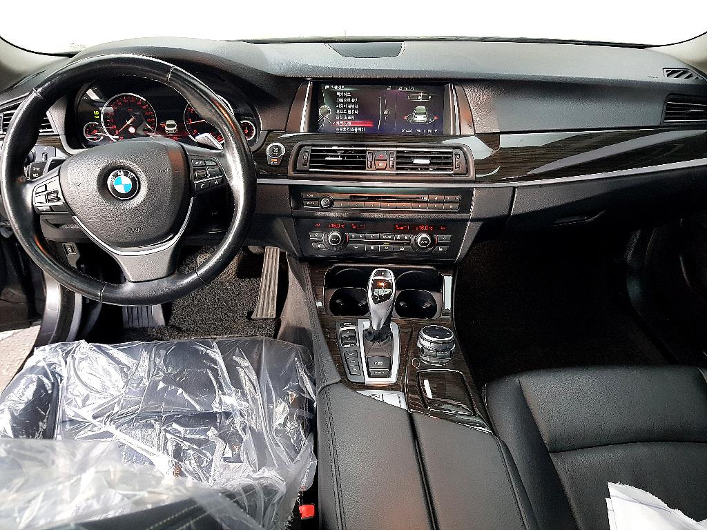 BMW 5 Series - Vista 5