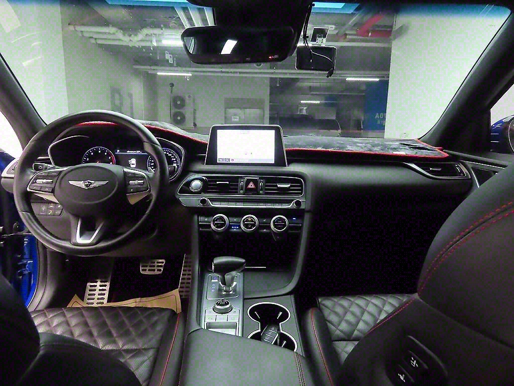 Genesis G70 - Vista 7