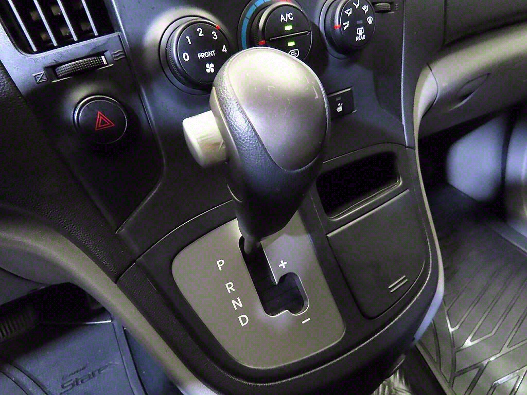 HYUNDAI Starex - Vista 12