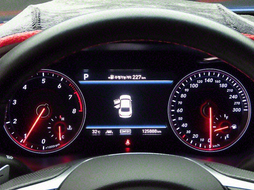 Genesis G70 - Vista 5