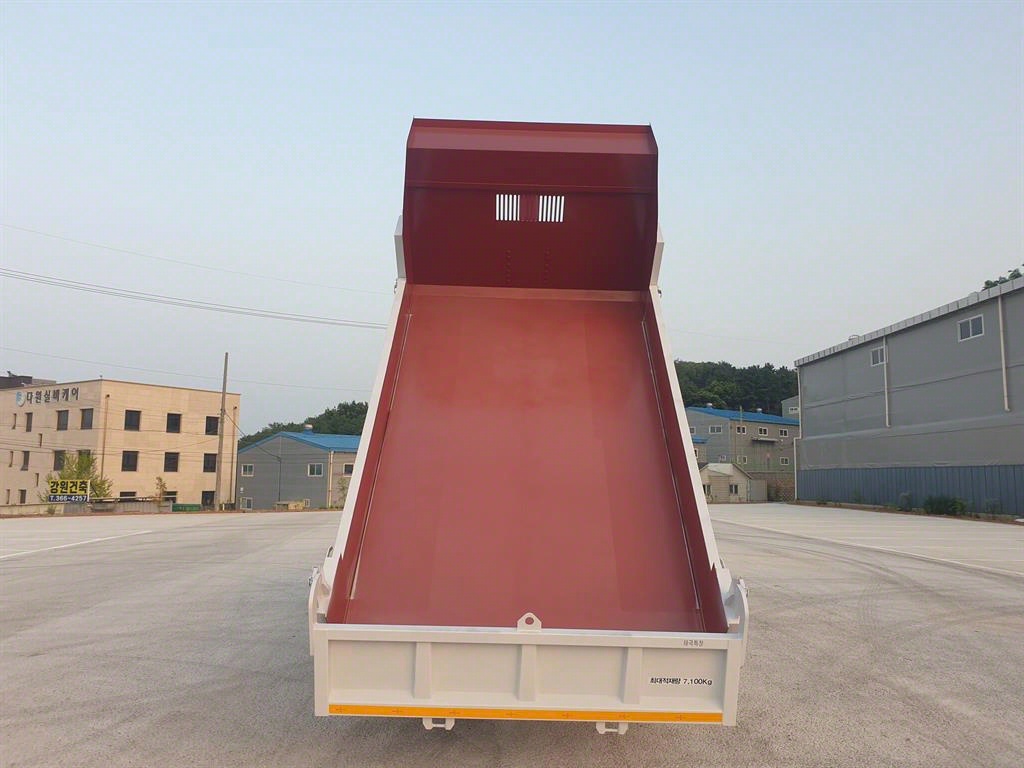 medium and large cargo dump - Vista 9