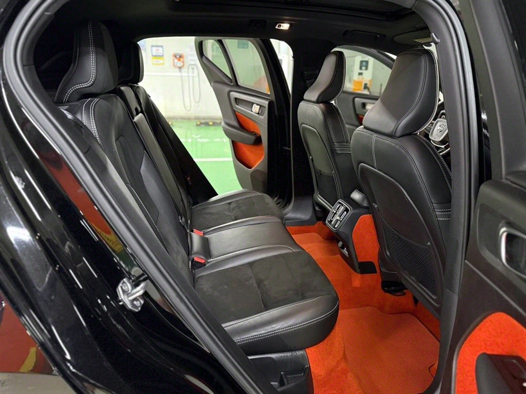 Volvo XC40 - Vista 9