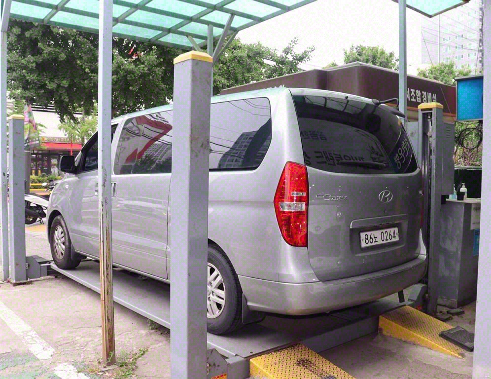 HYUNDAI Starex - Vista 9