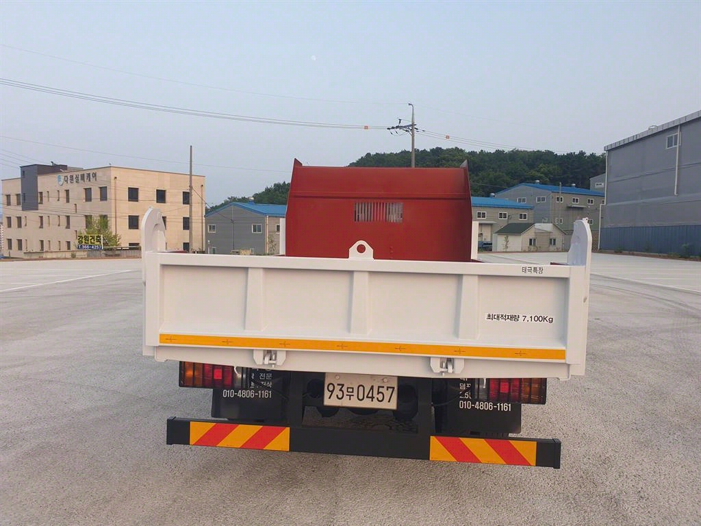 medium and large cargo dump - Vista 5