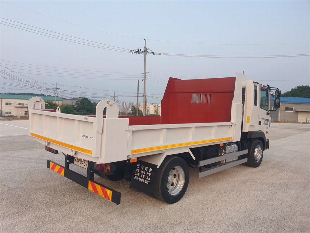 medium and large cargo dump - Vista 4