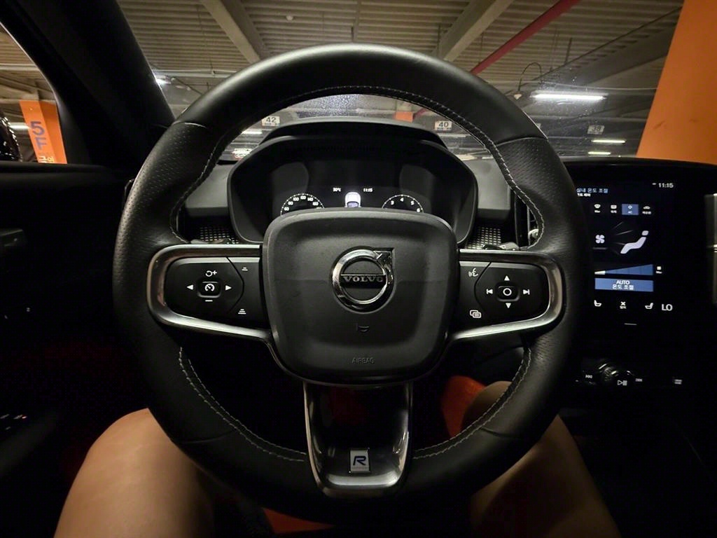 Volvo XC40 2019 Negro - Importación desde Corea - HF Imports Iquique - Foto 18