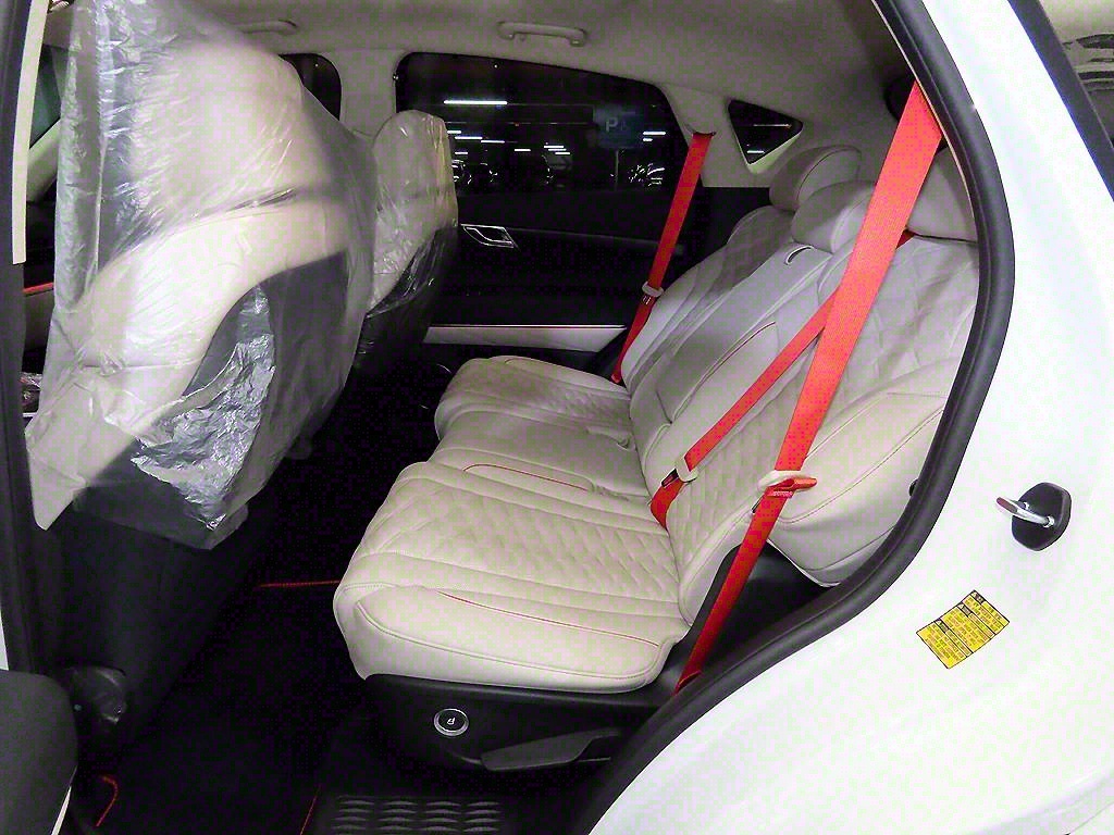 Genesis GV80 - Vista 7