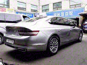 Genesis G80 - Vista 8