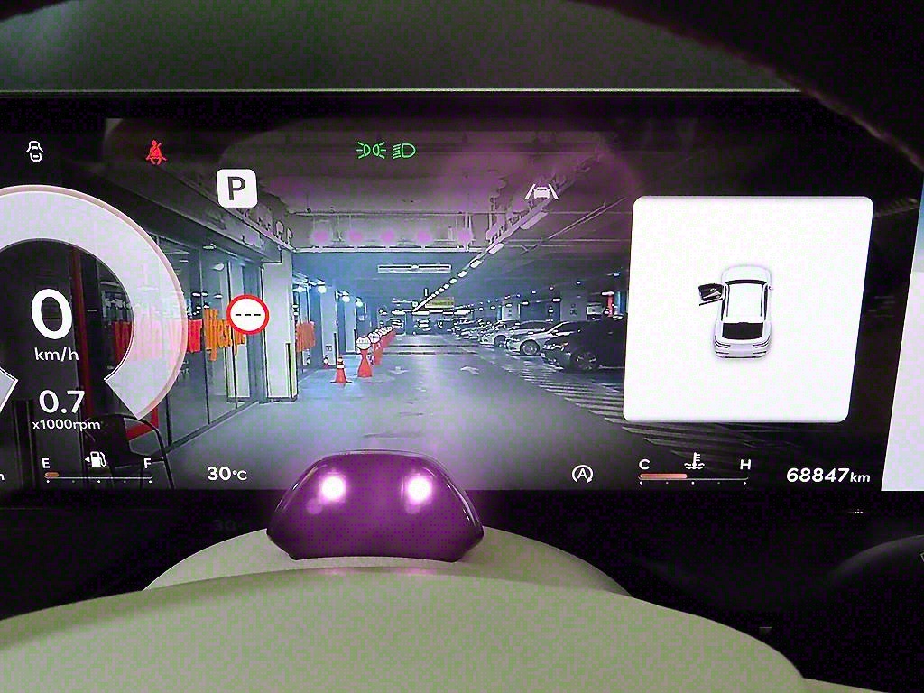 Genesis GV80 - Vista 9