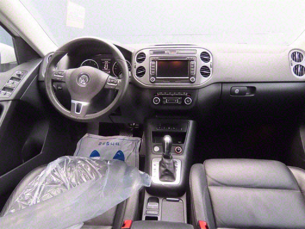 Volkswagen Tiguan - Vista 11