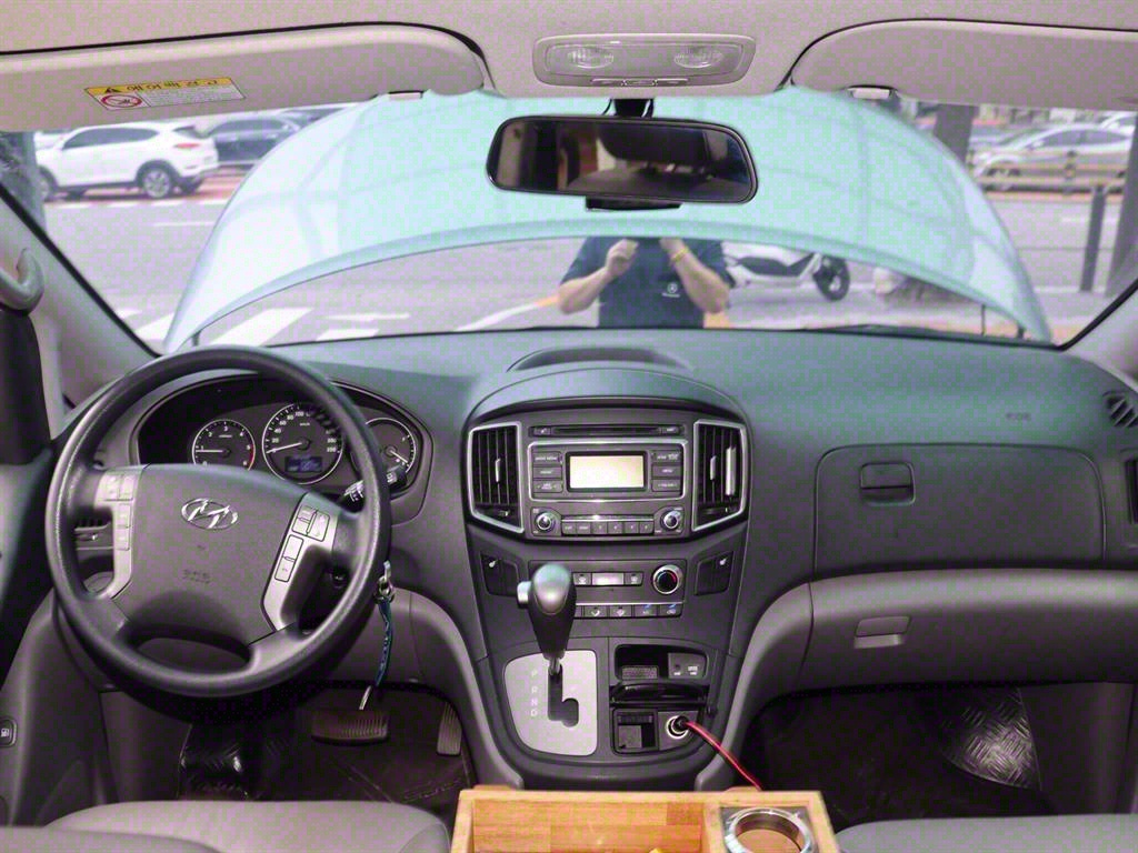 HYUNDAI Starex 2017 Gris - Importación desde Corea - HF Imports Iquique - Foto 8