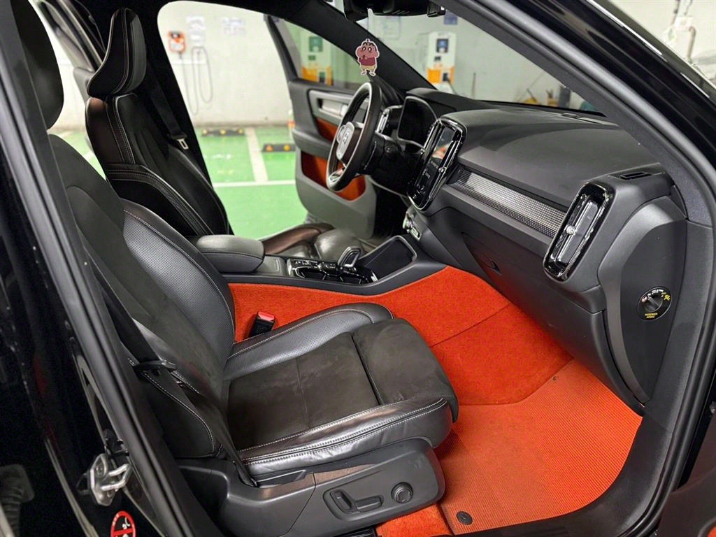 Volvo XC40 - Vista 10