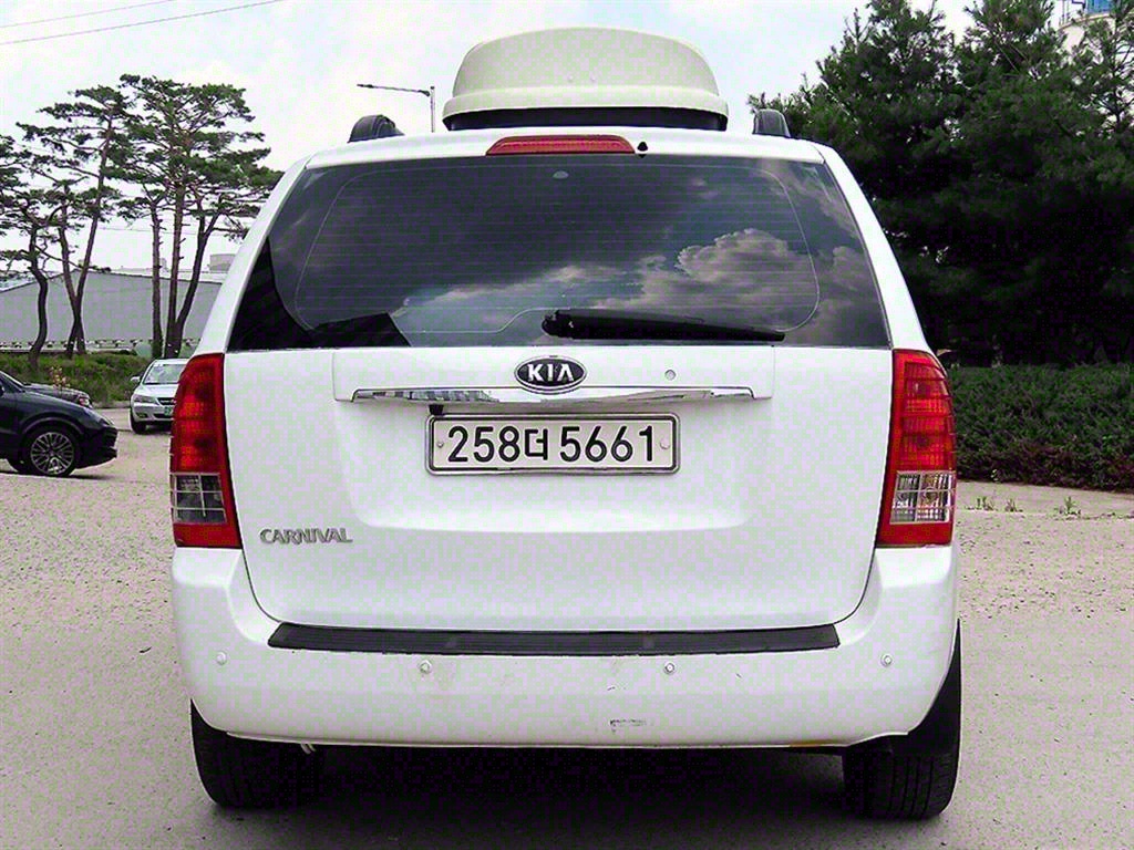 KIA Carnival - Vista 4