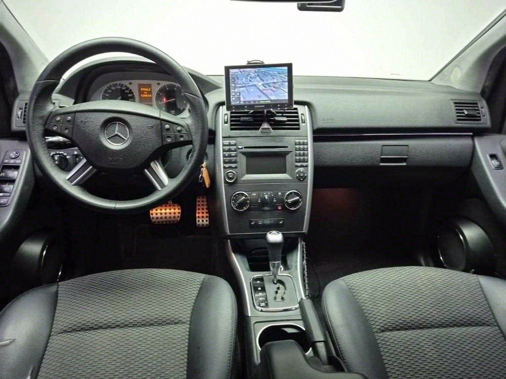 Mercedes Benz B Class (MY B) - Vista 7