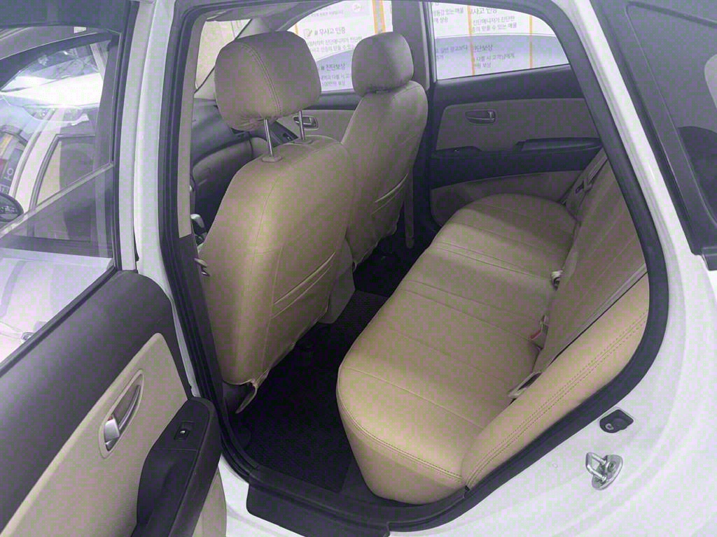 HYUNDAI Avante - Vista 6