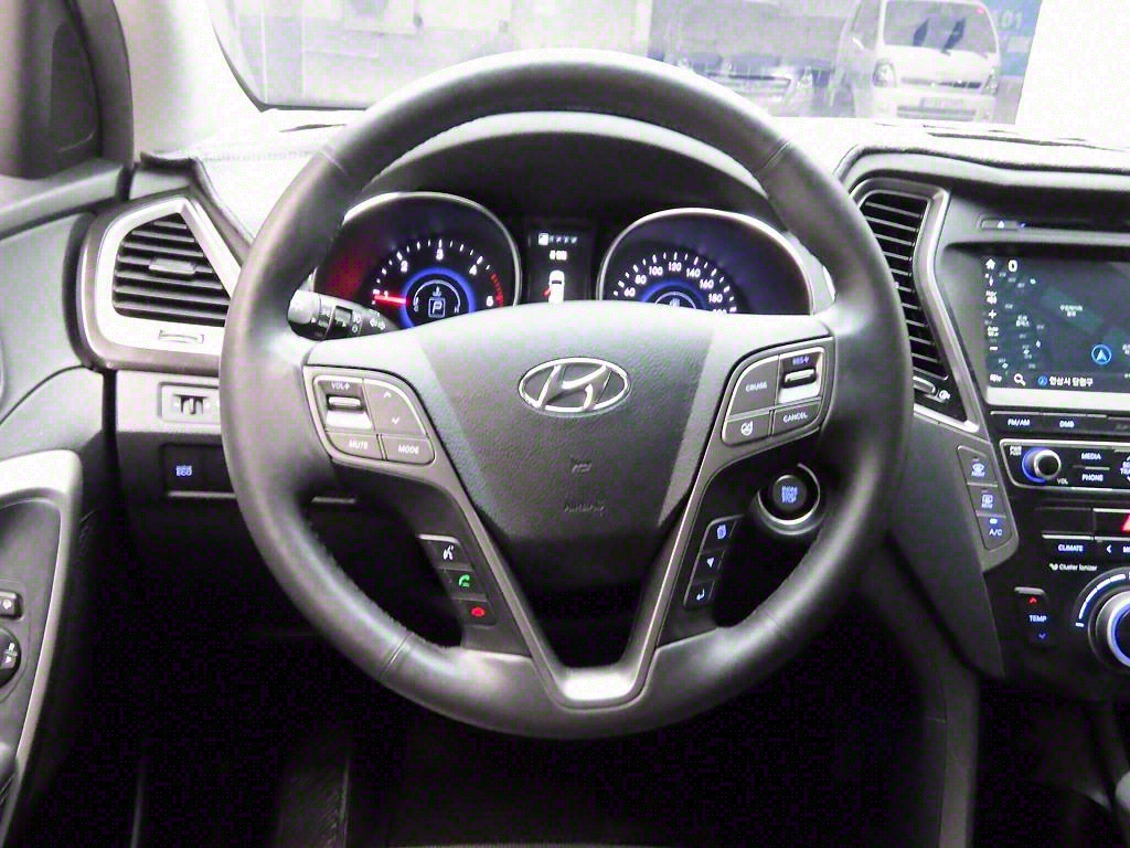 HYUNDAI Maxcruz - Vista 8