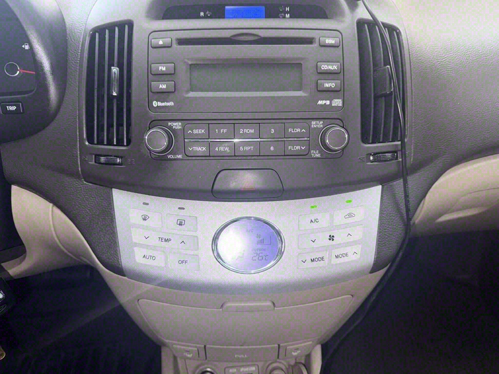 HYUNDAI Avante - Vista 12