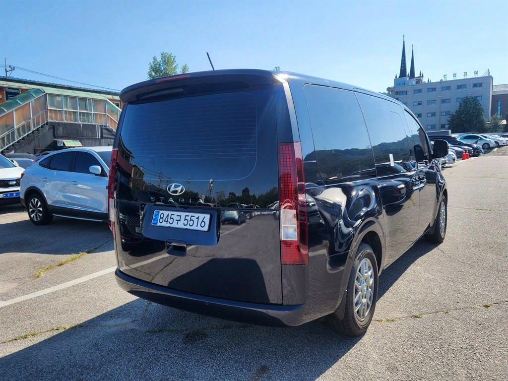 HYUNDAI Staria - Vista 6