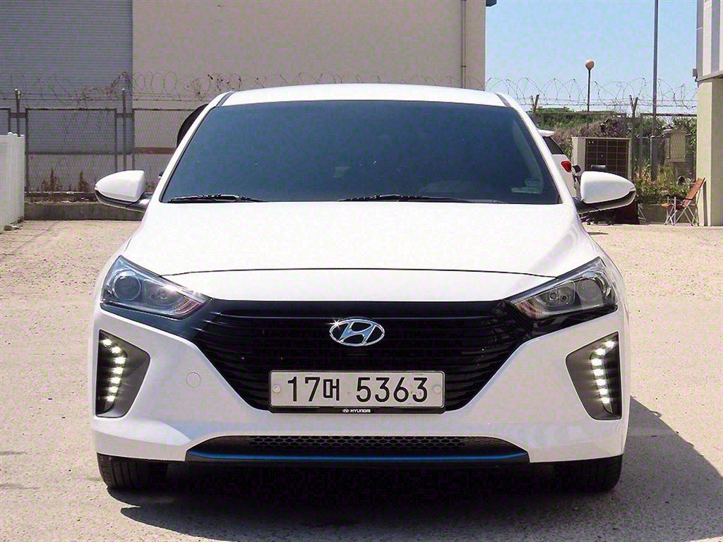 HYUNDAI Ioniq