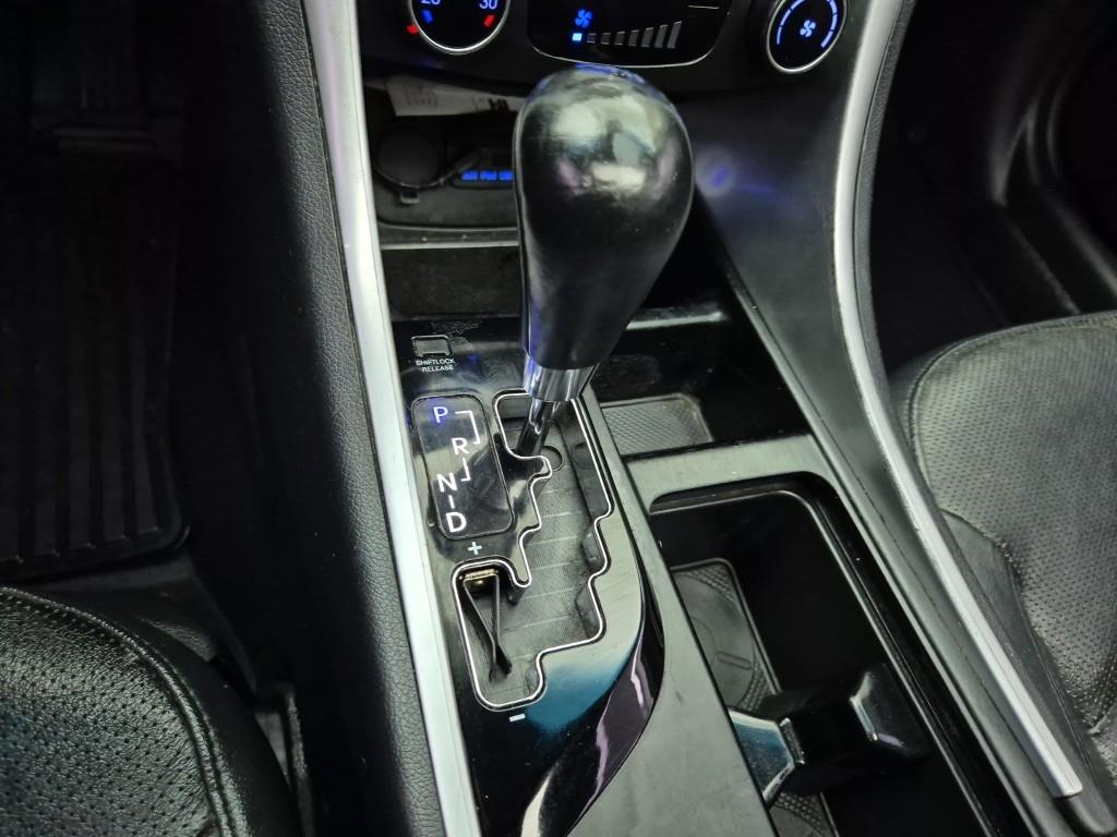 HYUNDAI Sonata - Vista 8