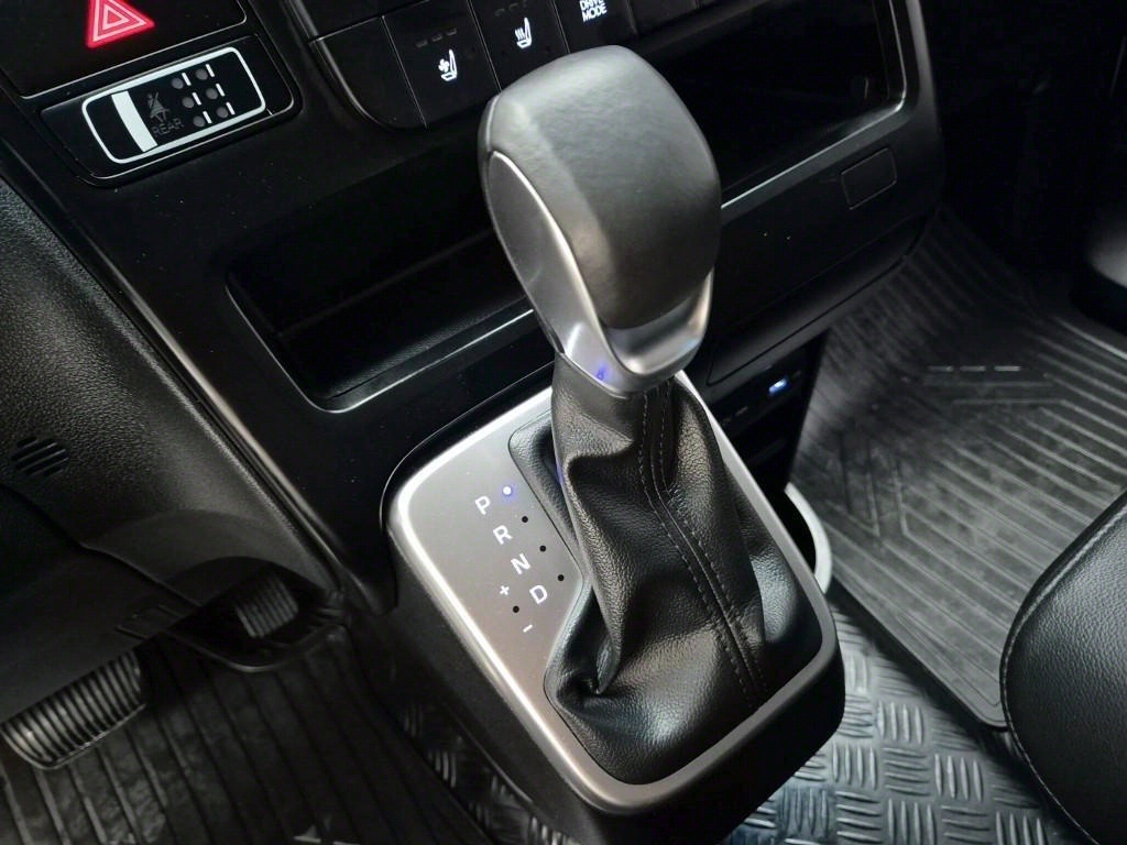 HYUNDAI Staria - Vista 8