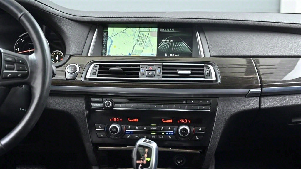 BMW 7 Series - Vista 11