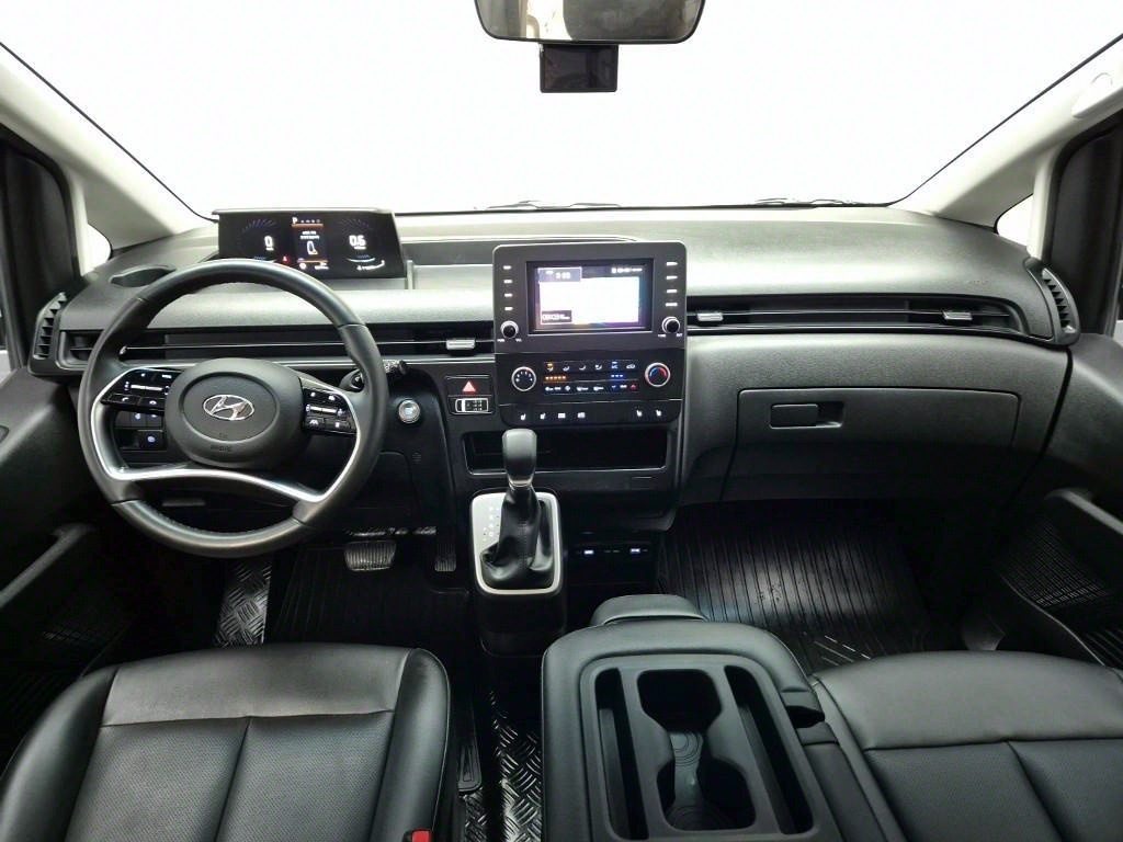 HYUNDAI Staria - Vista 7