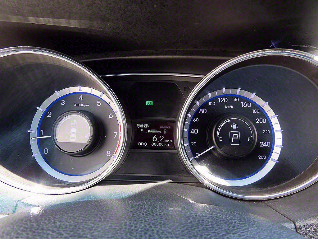 HYUNDAI Sonata - Vista 9