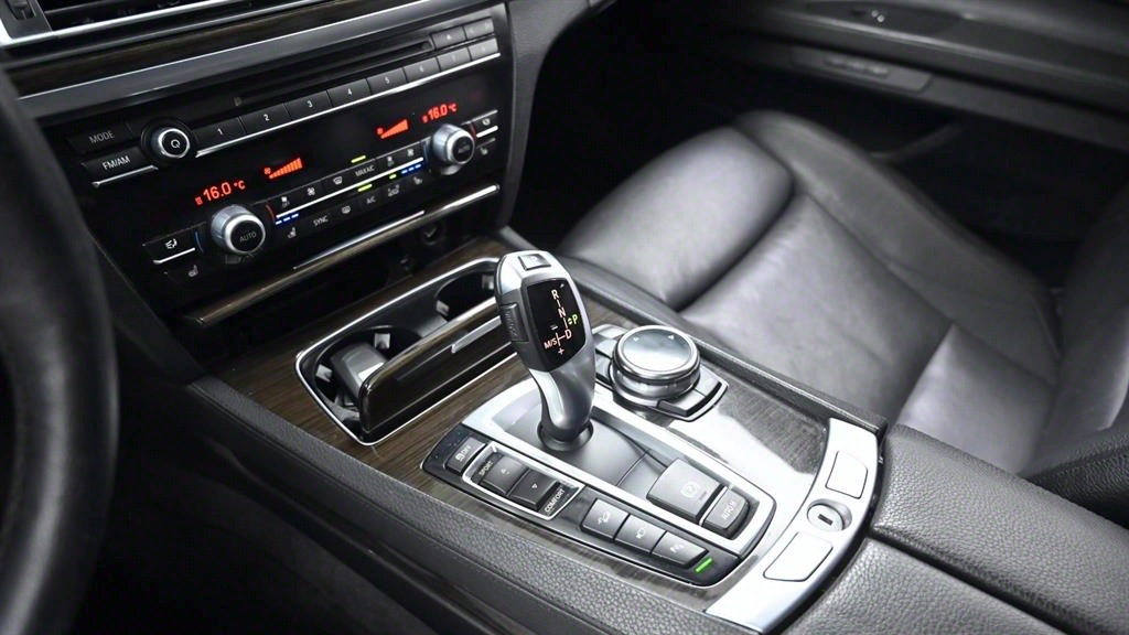 BMW 7 Series 2014 Negro - Importación desde Corea - HF Imports Iquique - Foto 16