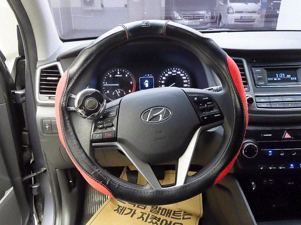 HYUNDAI Tucson - Vista 7