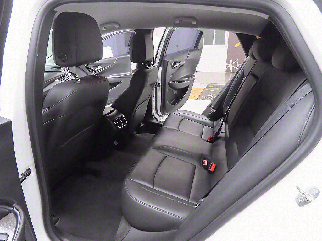 Chevrolet Malibu 2018 Blanco - Importación desde Corea - HF Imports Iquique - Foto 8