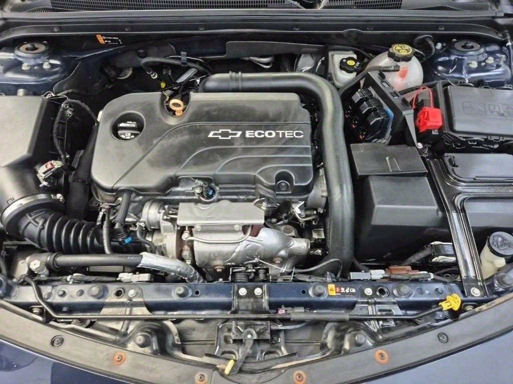 Chevrolet Malibu - Vista 5