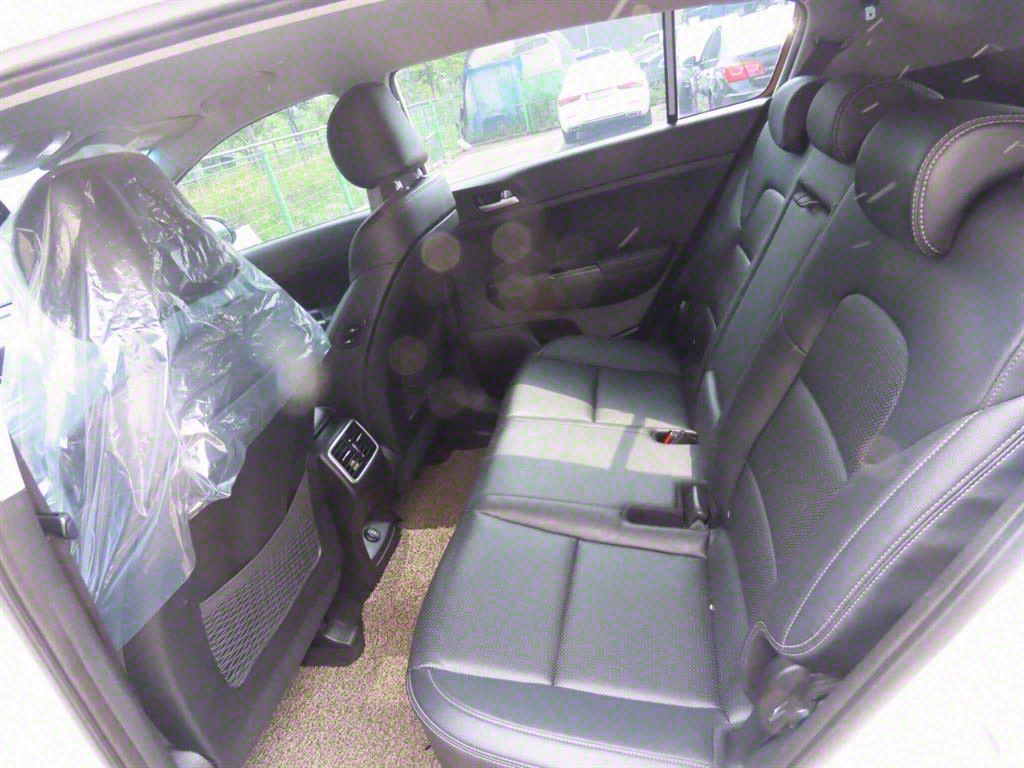 KIA Sportage - Vista 11