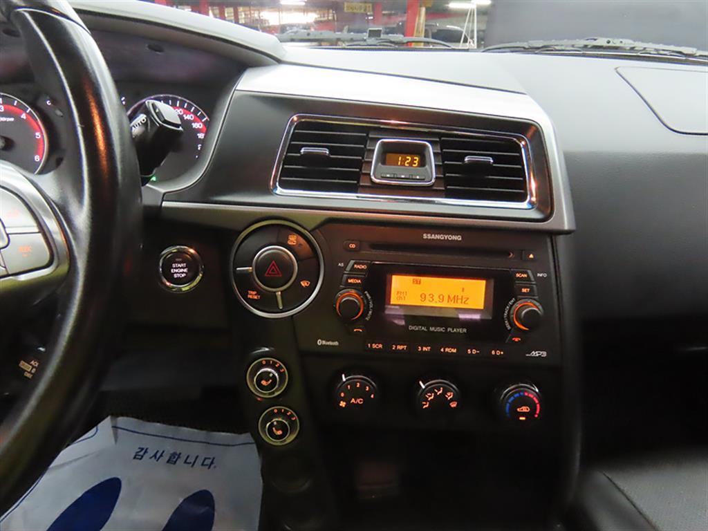 Ssangyong Korando - Vista 12