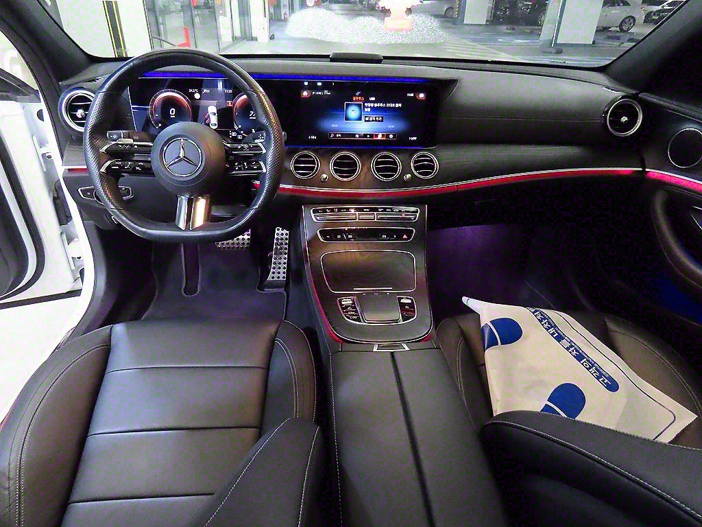 Mercedes Benz E class - Vista 10