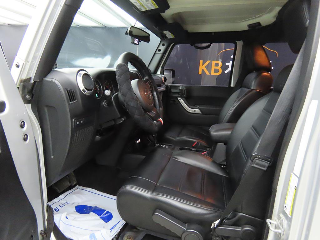 Jeep Wrangler - Vista 5