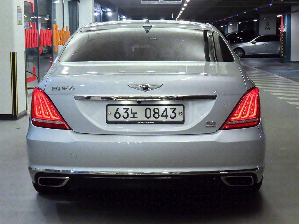 Genesis EQ900 - Vista 5