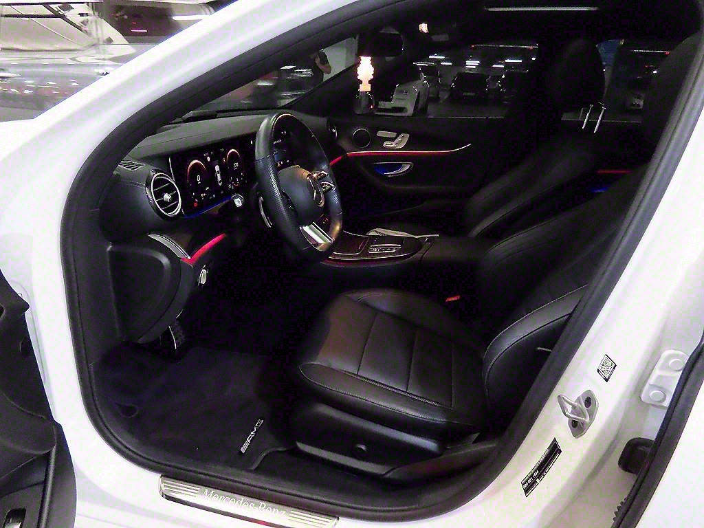 Mercedes Benz E class - Vista 6