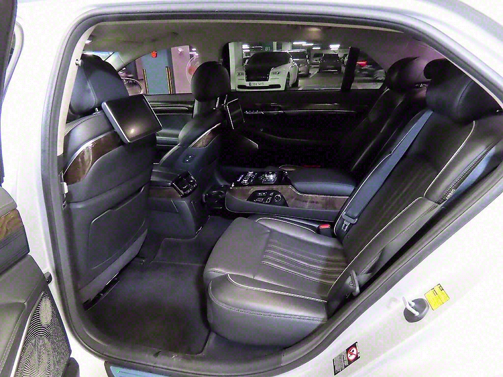 Genesis EQ900 - Vista 7