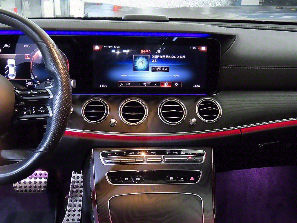 Mercedes Benz E class - Vista 11