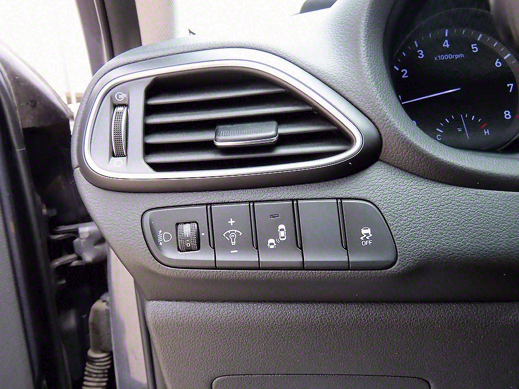 HYUNDAI i30 2017 Gris - Importación desde Corea - HF Imports Iquique - Foto 13