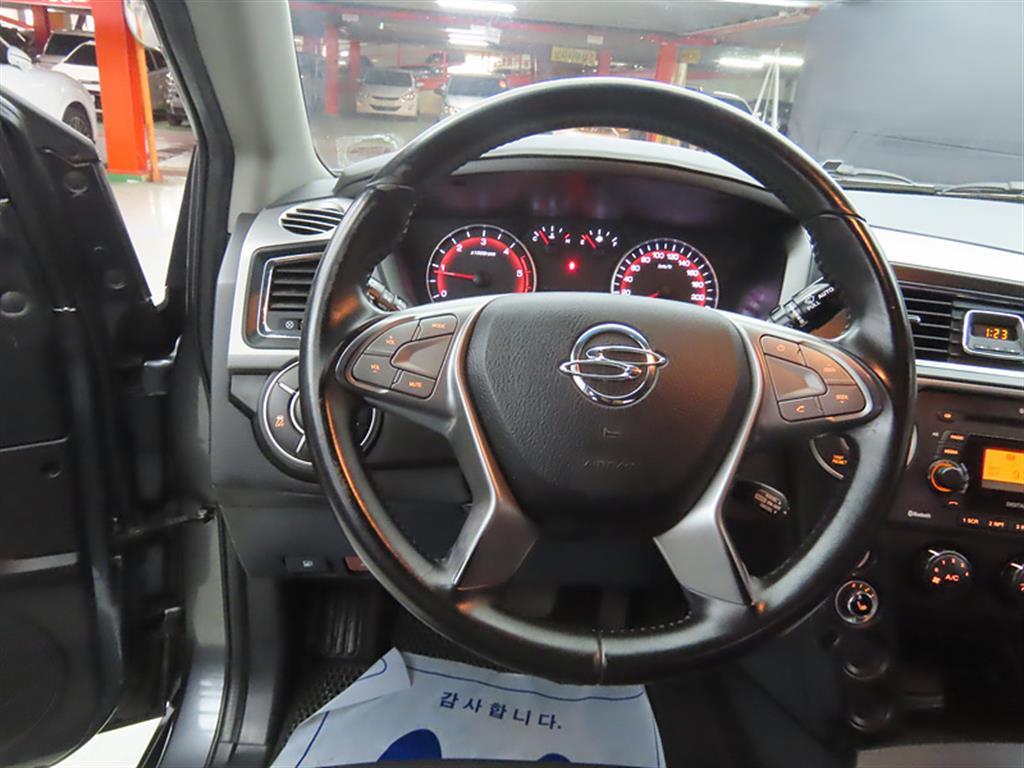 Ssangyong Korando - Vista 8
