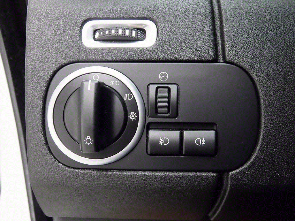 Land Rover Discovery 2015 Blanco - Importación desde Corea - HF Imports Iquique - Foto 13