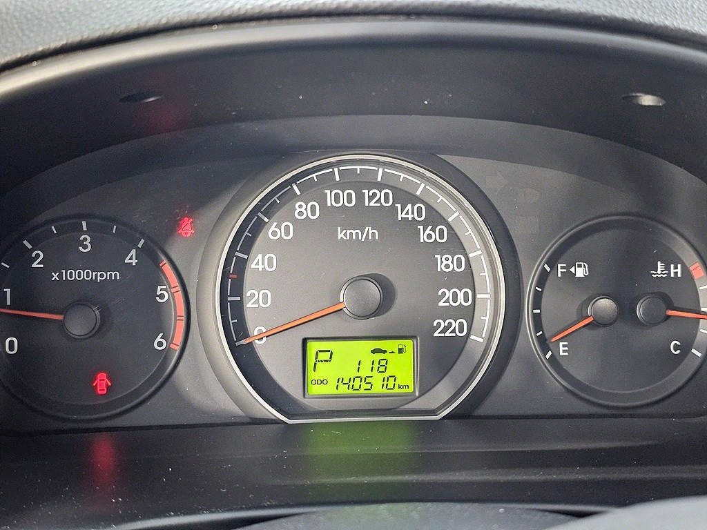 HYUNDAI Starex - Vista 7