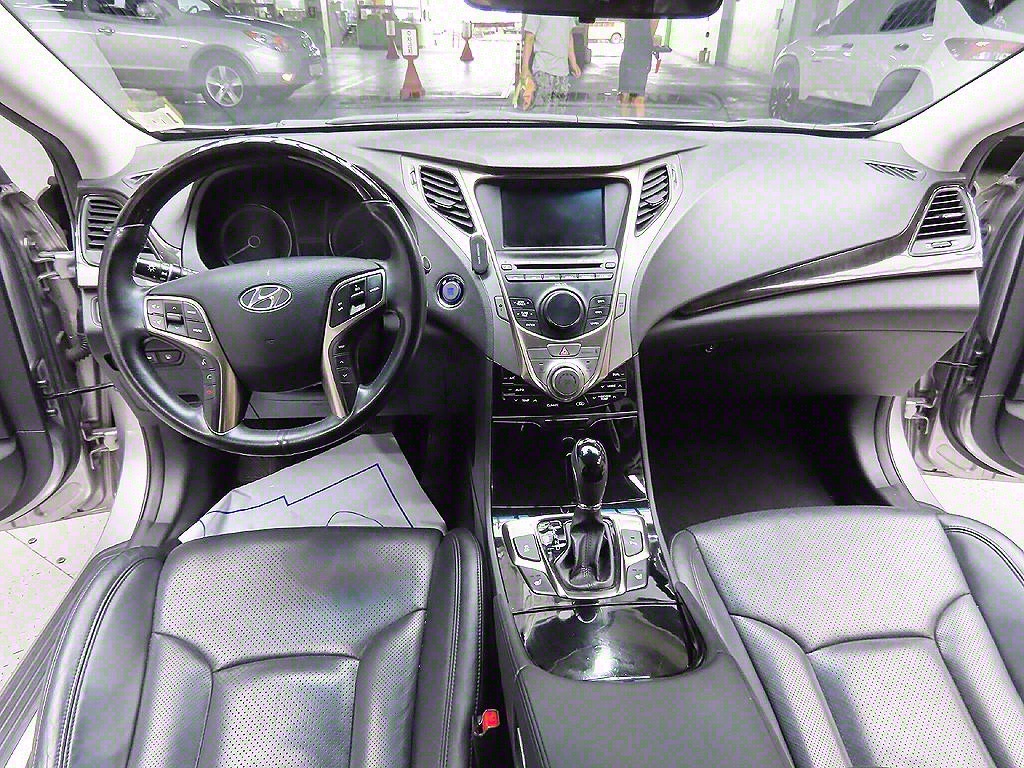 HYUNDAI Grandeur 2011 Gris - Importación desde Corea - HF Imports Iquique - Foto 10