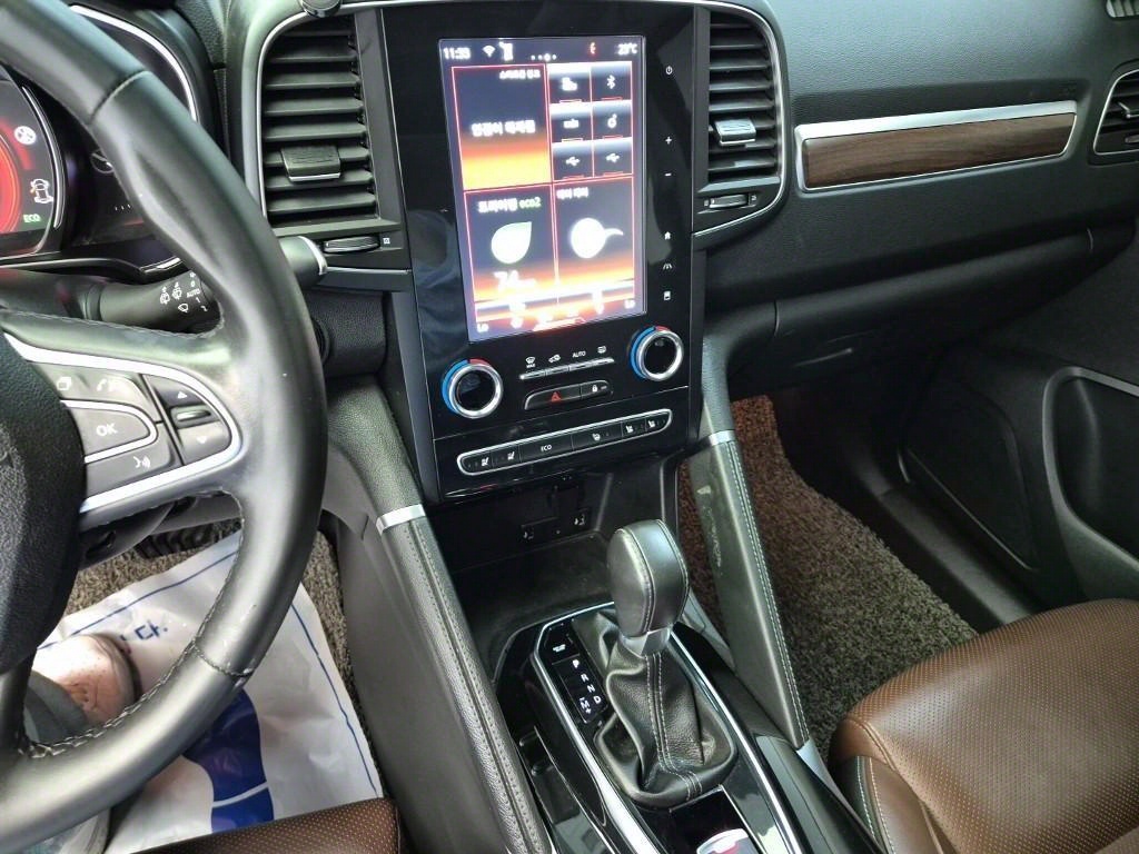 SAMSUNG QM6 - Vista 10