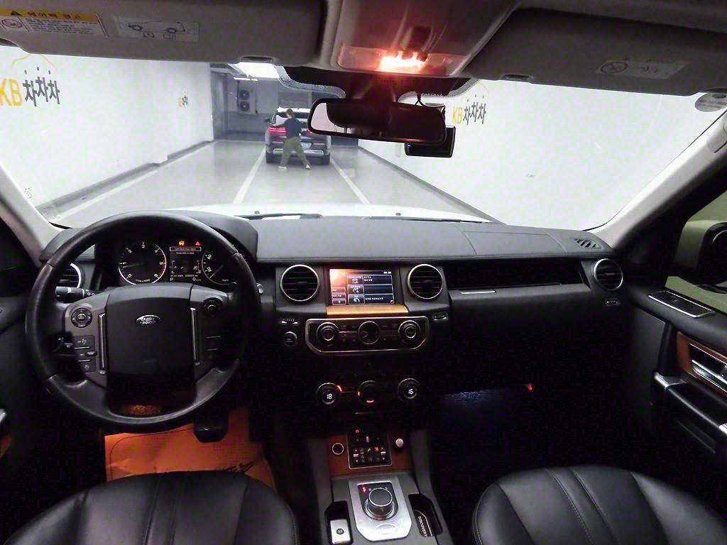 Land Rover Discovery - Vista 6