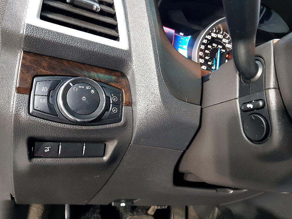 Ford Explorer - Vista 11